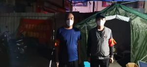 市文旅集團(tuán)一線戰(zhàn)“疫”之：黨旗飄揚(yáng)在門外，黨旗扎根在心里，53歲和35歲黨員成絕佳搭檔